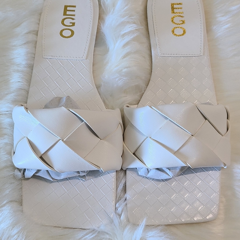 EGO SANDALS - BOTTEGA STYLE - WHITE - SIZE 9